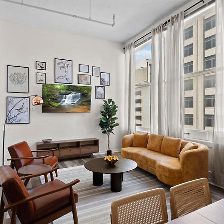 Indy Metro Stay - Sleeps 8 - Skywalk Access - Monument Circle Индианаполис Экстерьер фото