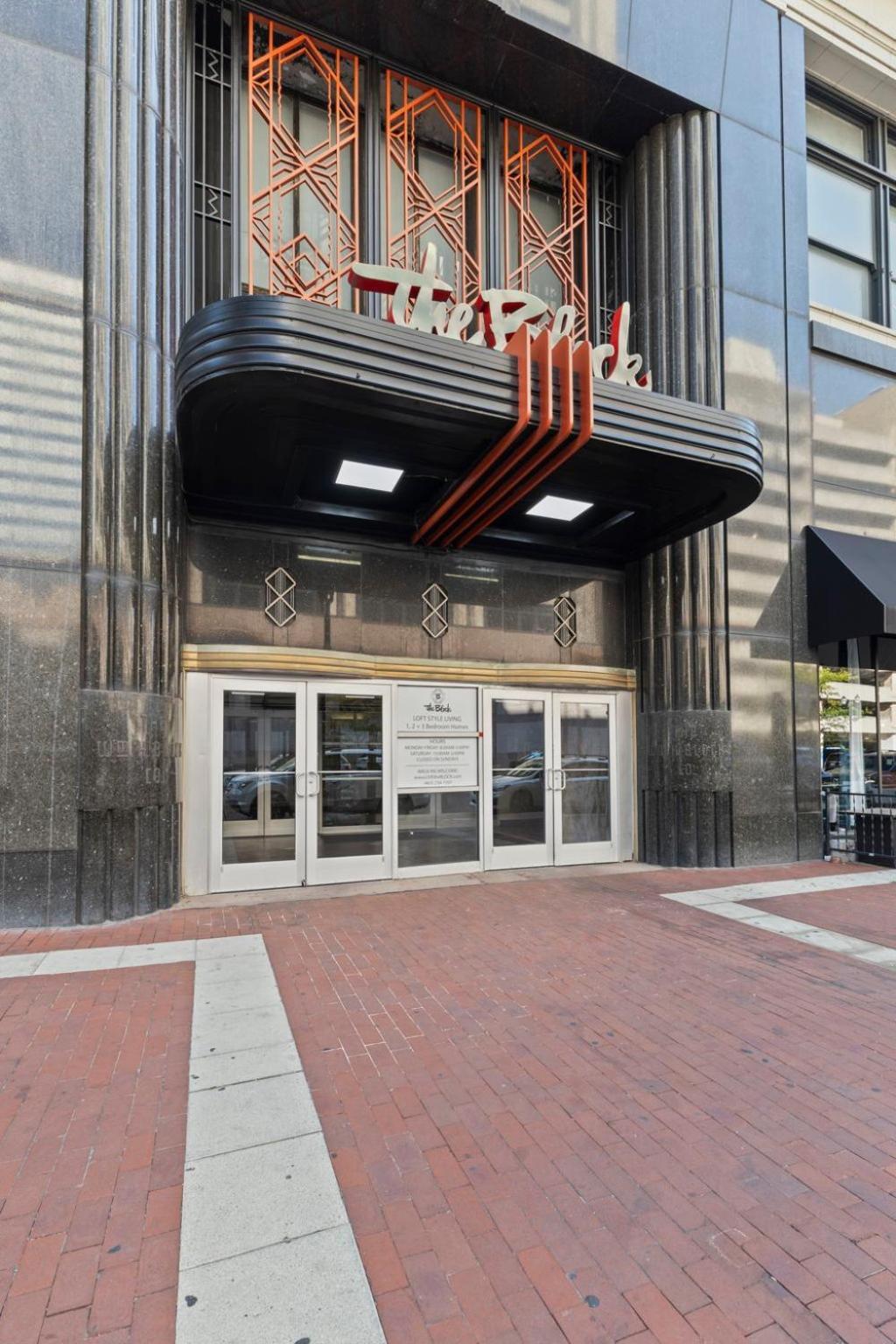 Indy Metro Stay - Sleeps 8 - Skywalk Access - Monument Circle Индианаполис Экстерьер фото