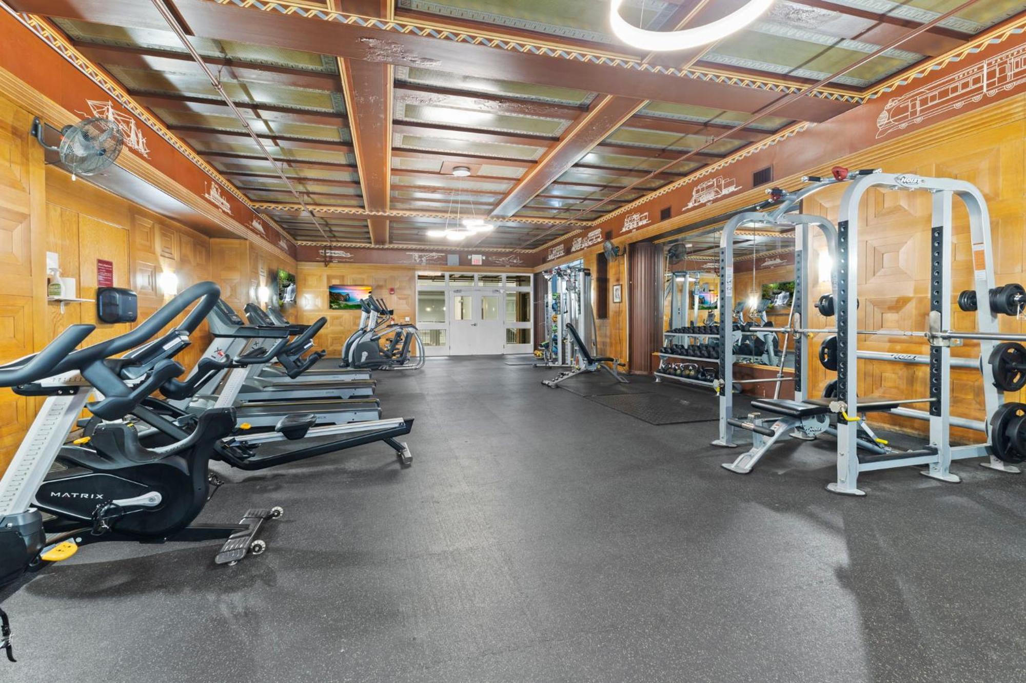 Indy Metro Stay - Sleeps 8 - Skywalk Access - Monument Circle Индианаполис Экстерьер фото