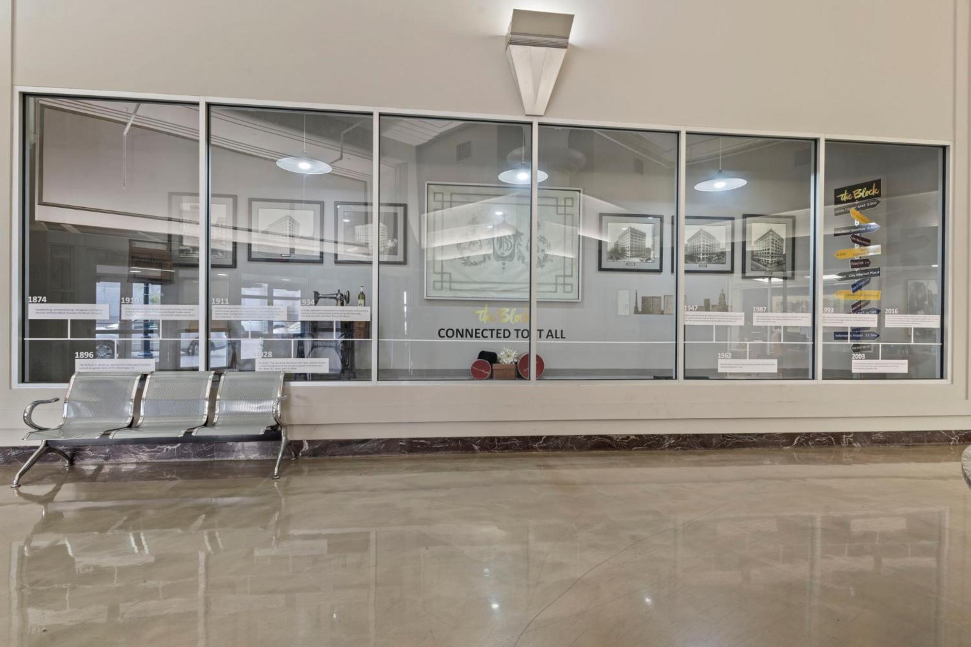 Indy Metro Stay - Sleeps 8 - Skywalk Access - Monument Circle Индианаполис Экстерьер фото